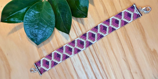 Free Peyote Stitch Pattern – En Pointe Bracelet